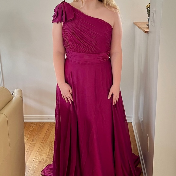 Mac Duggal One Shoulder Chiffon Gown size 12 - Picture 1 of 3